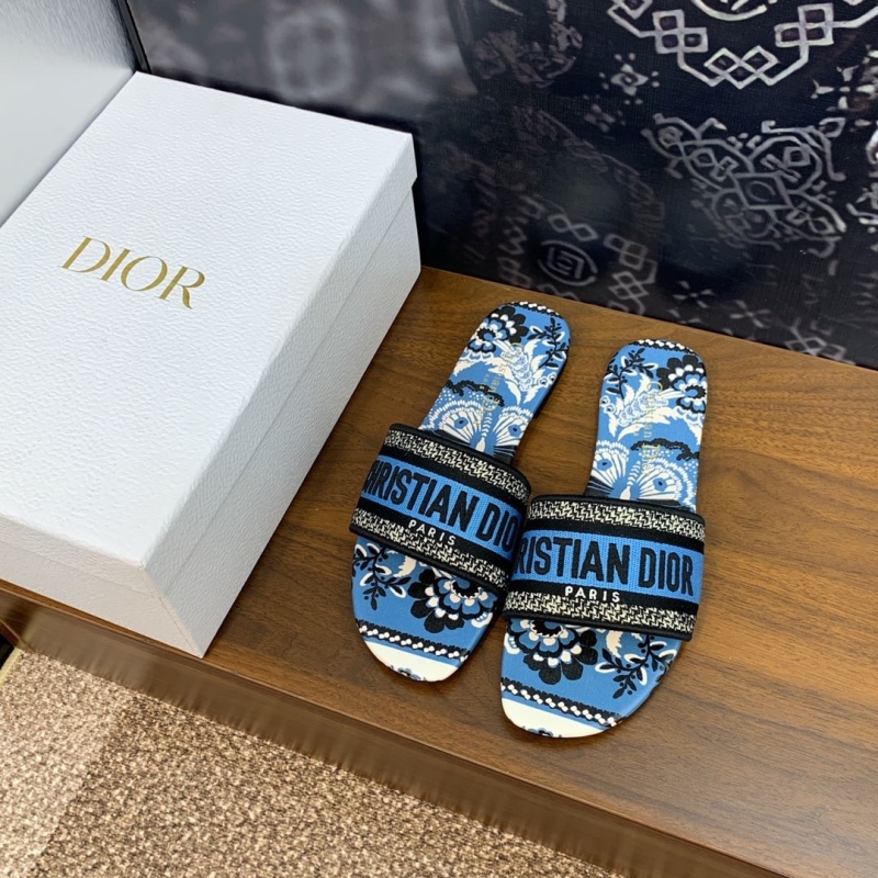 ch**an D*or slippers